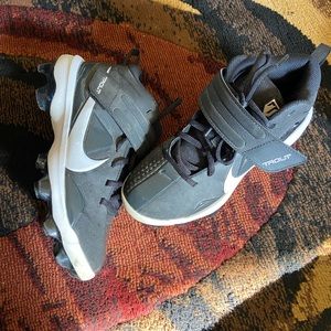 Boys Nike Cleats size 4.5